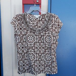 Brown and  white blows.Size medium.Great condition gently used.